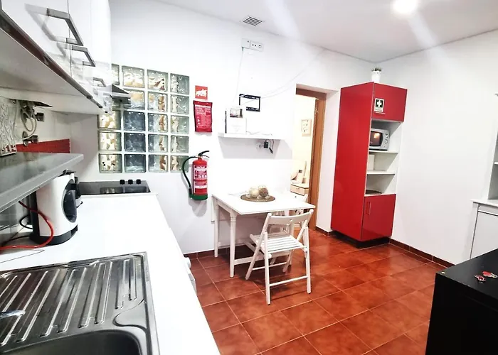 因腾登特公寓 酒店 *